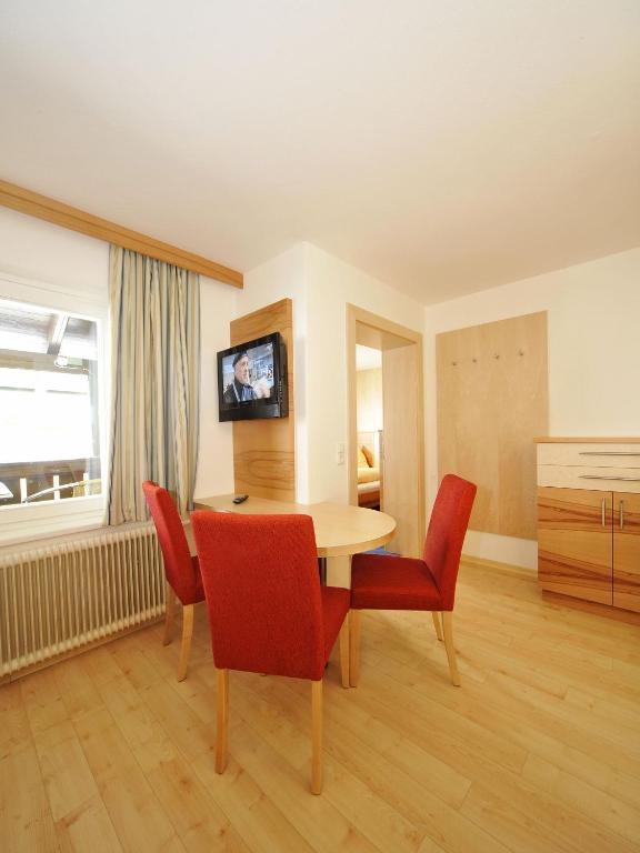 Pension Bergkristall Hotel Heiligenblut Room photo